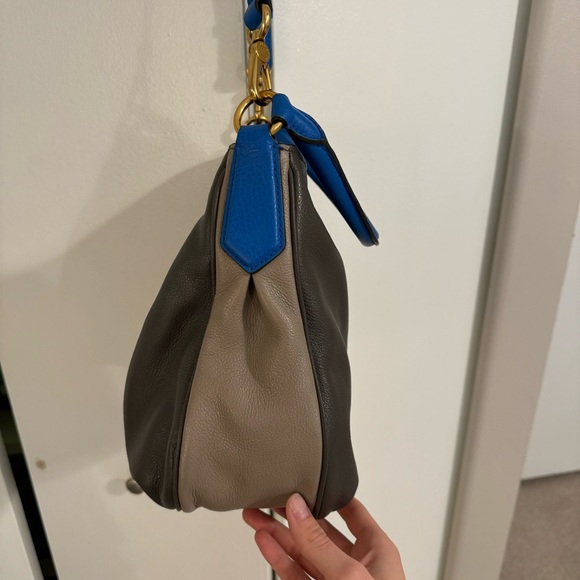 Marc by Marc Jacobs women’s crossbody leather hobo bag purse blue gray gold - Picture 5 of 15